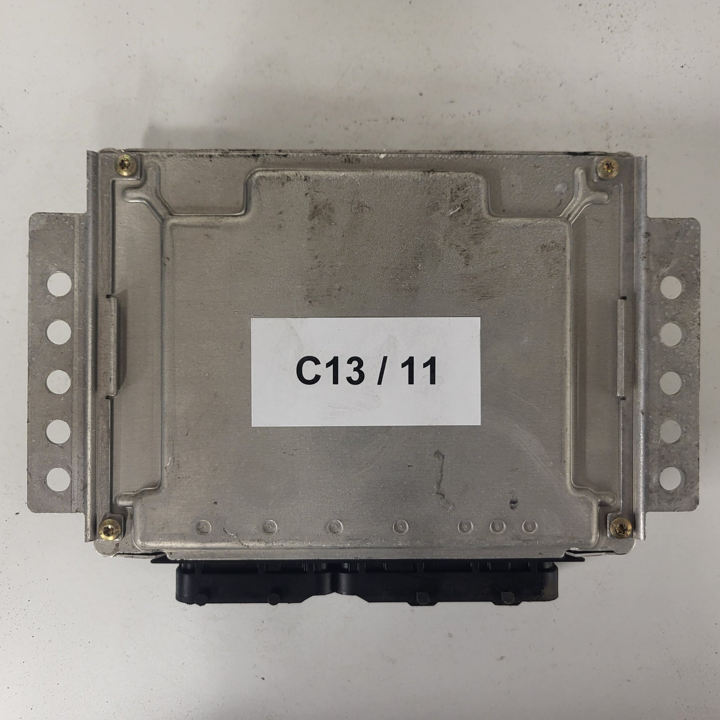 ALFA ROMEO 156 ECU / 0281010335 / 46761015 / BOSCH