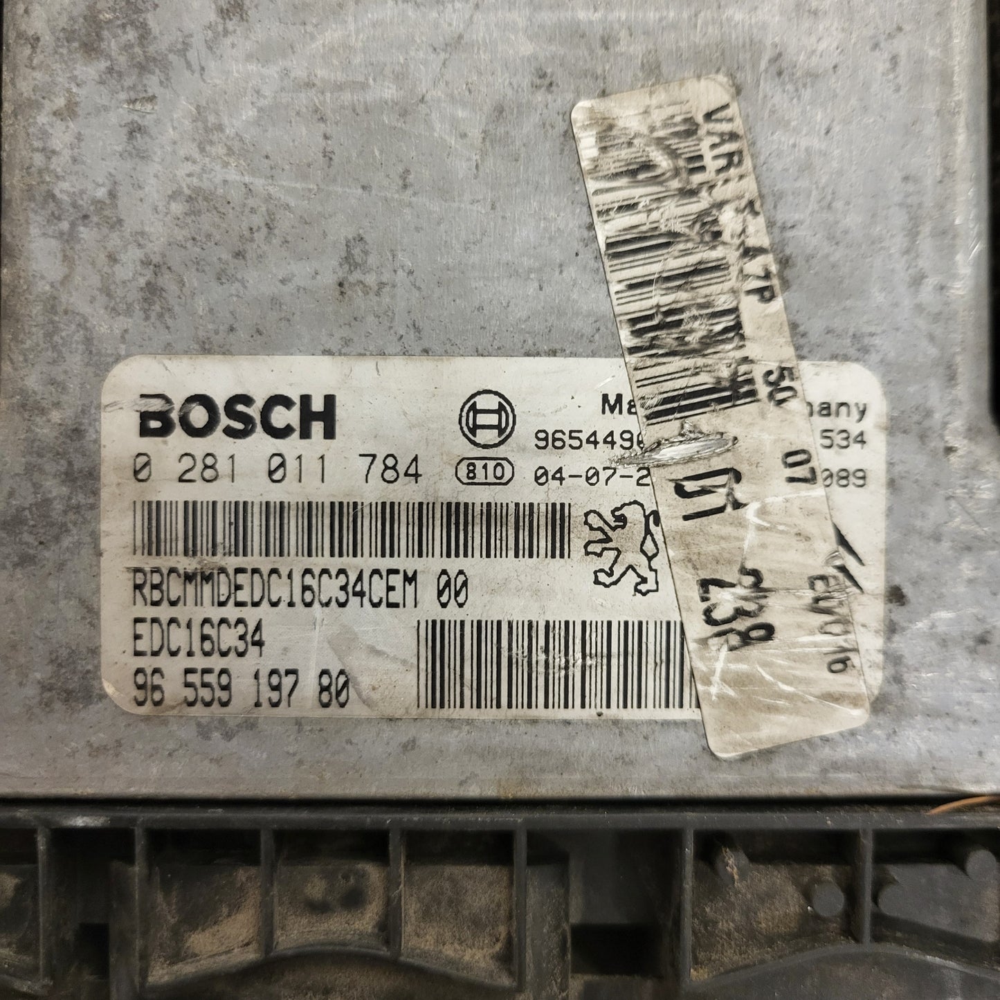 PEUGEOT CITROEN ECU / 0281011784 / 9655919780 / 9654490280 / EDC16C34 / BOSCH