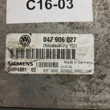 VW LUPO ECU / 047906027 / 5WP4331 02 / SIEMENS