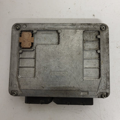 VW POLO ECU / 03E906033 / 5WP40163 05 / 5WP4016305 / SIEMENS