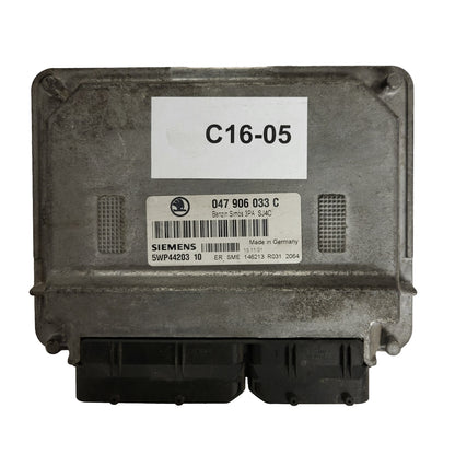 VW POLO ECU / 03E906033C / 5WP44203 10 / 3PA / SIEMENS