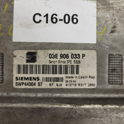 SEAT IBIZA 1.2 ECU / 03E906033P / 5WP40196 07 / 5WP4019607 / SIEMENS