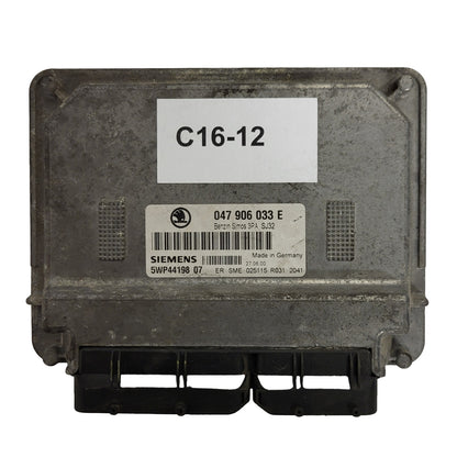 SKODA FABIA ECU / 047906033E / 5WP44198 07 / 3PA / SIEMENS