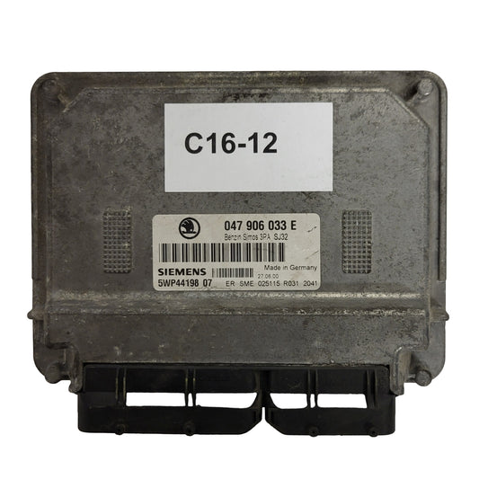 SKODA FABIA ECU / 047906033E / 5WP44198 07 / 3PA / SIEMENS
