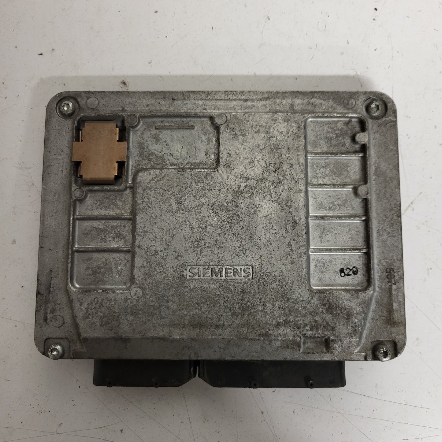 SKODA FABIA ECU / 047906033E / 5WP44198 07 / 3PA / SIEMENS