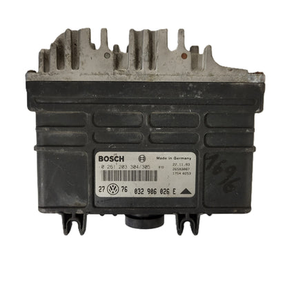 VW GOLF 3 ECU / 0261203304/305 / 032906026E / BOSCH