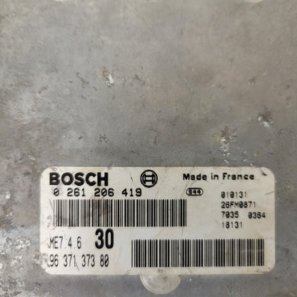 Citroen C5 ECU / 0261206419 / 9637137380 / ME7.4.6 / BOSCH