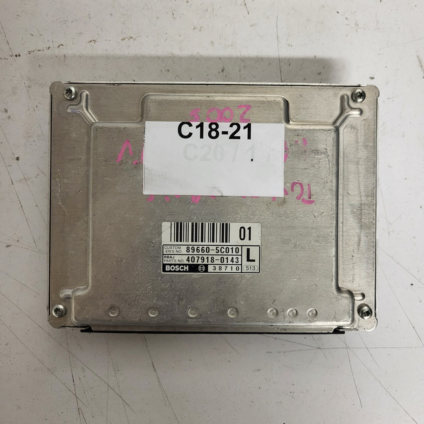 TOYOTA YARIS ECU / 0281011126 / 89661-52890 / 1039S01489 / BOSCH