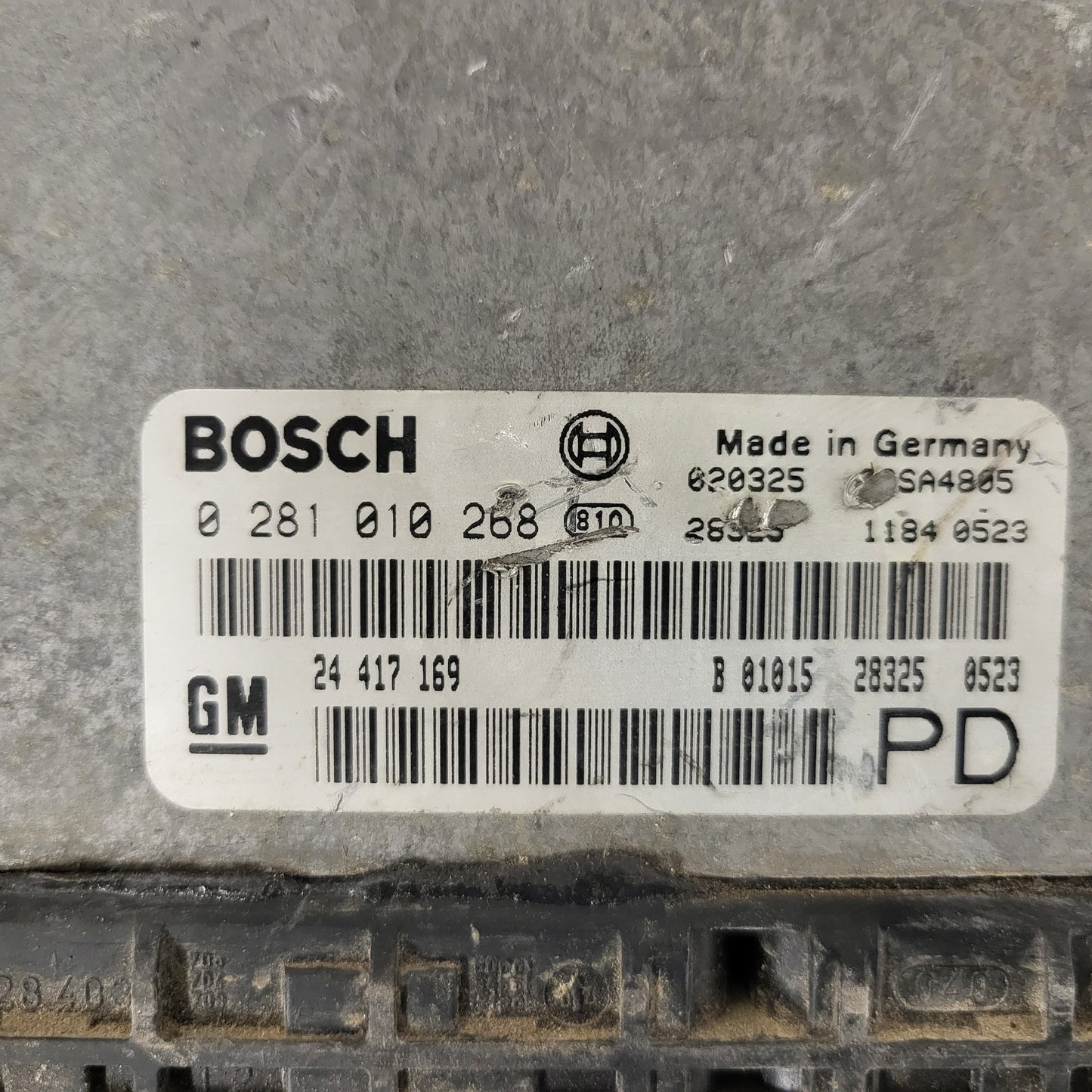 Opel Zafira 2.0 ECU / 0281010268 / 24417169 / BOSCH