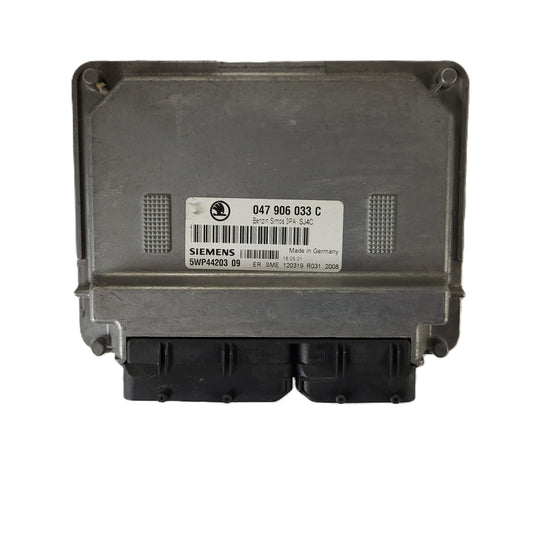 ŠKODA FABIA ECU / 047906033C / 5WP44203 09 / SIEMENS