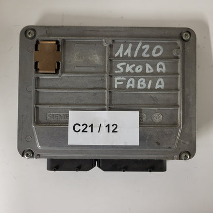 ŠKODA FABIA ECU / 047906033C / 5WP44203 09 / SIEMENS