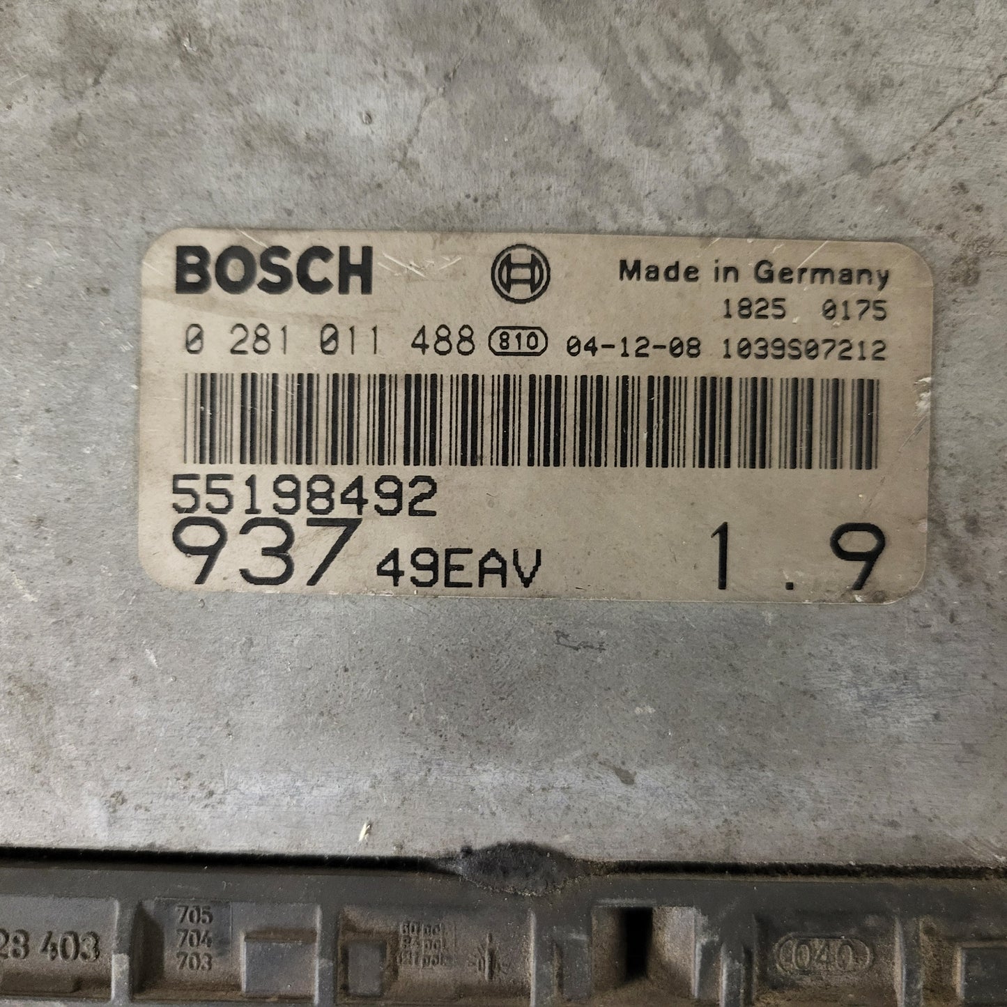 ALFA ROMEO 147 ECU / 0281011488 / 55198492 / BOSCH