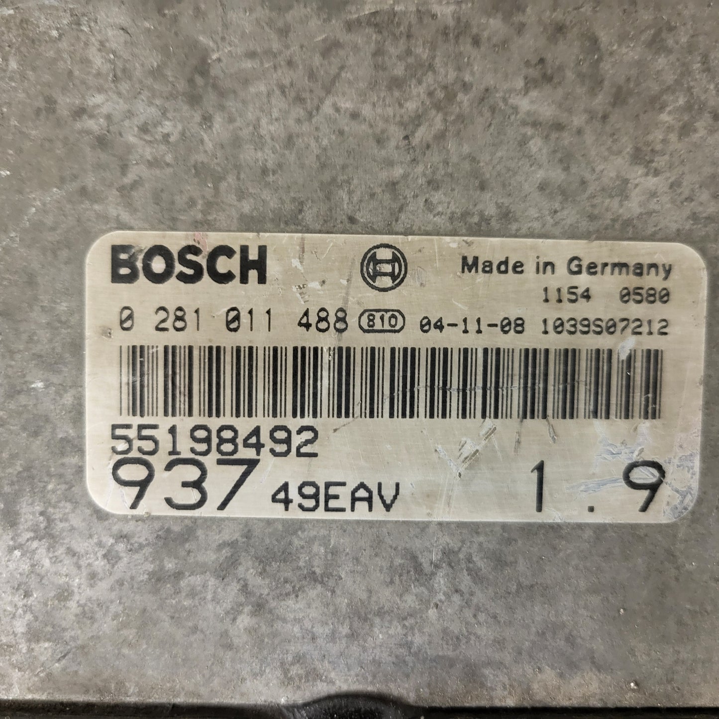 ALFA ROMEO 147 ECU / 0281011488 / 55198492 / BOSCH