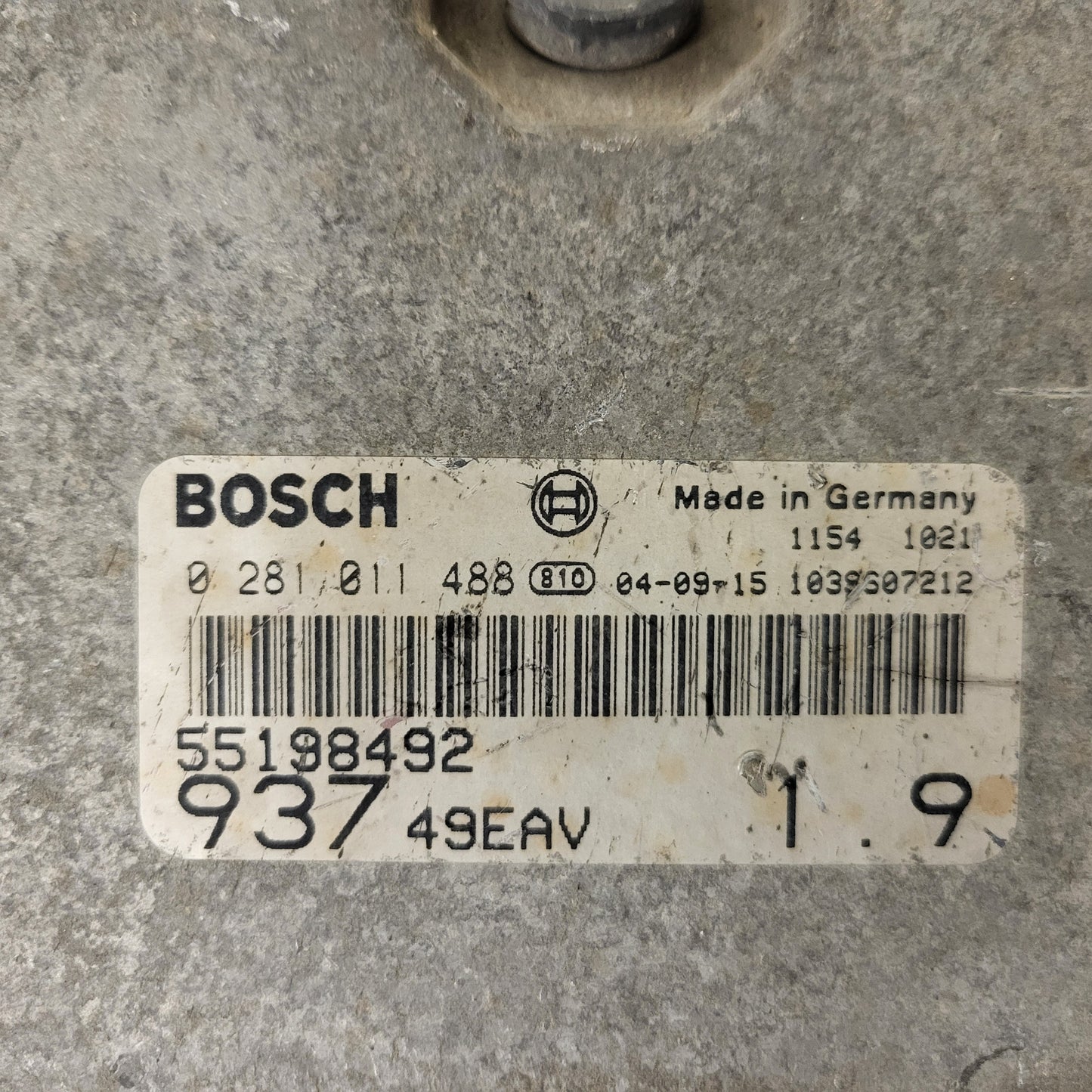 ALFA ROMEO 147 ECU / 0281011488 / 55198492 / BOSCH