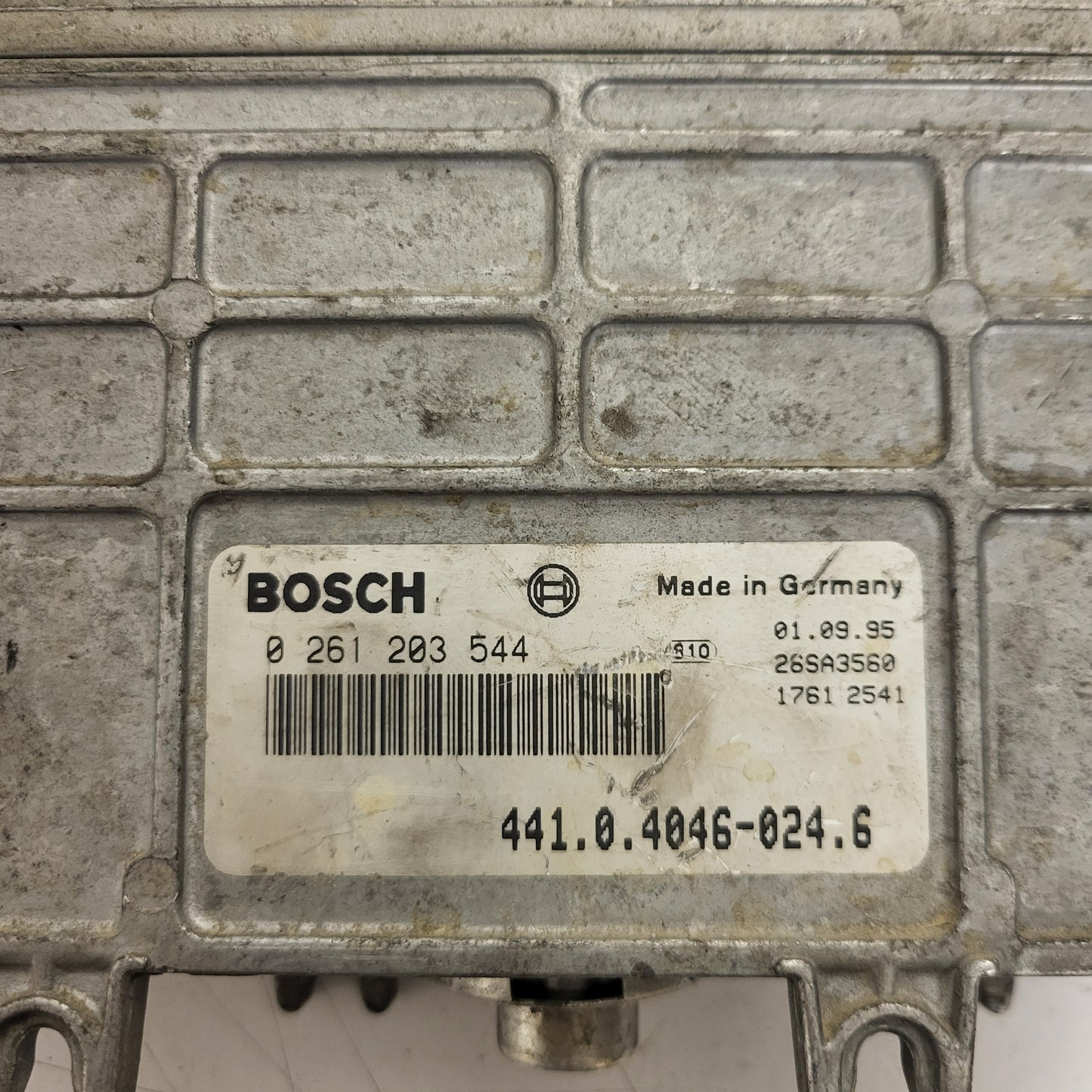 VW ECU / 0261203544 / 441.0.4046-024.6 / 26SA3560 / BOSCH