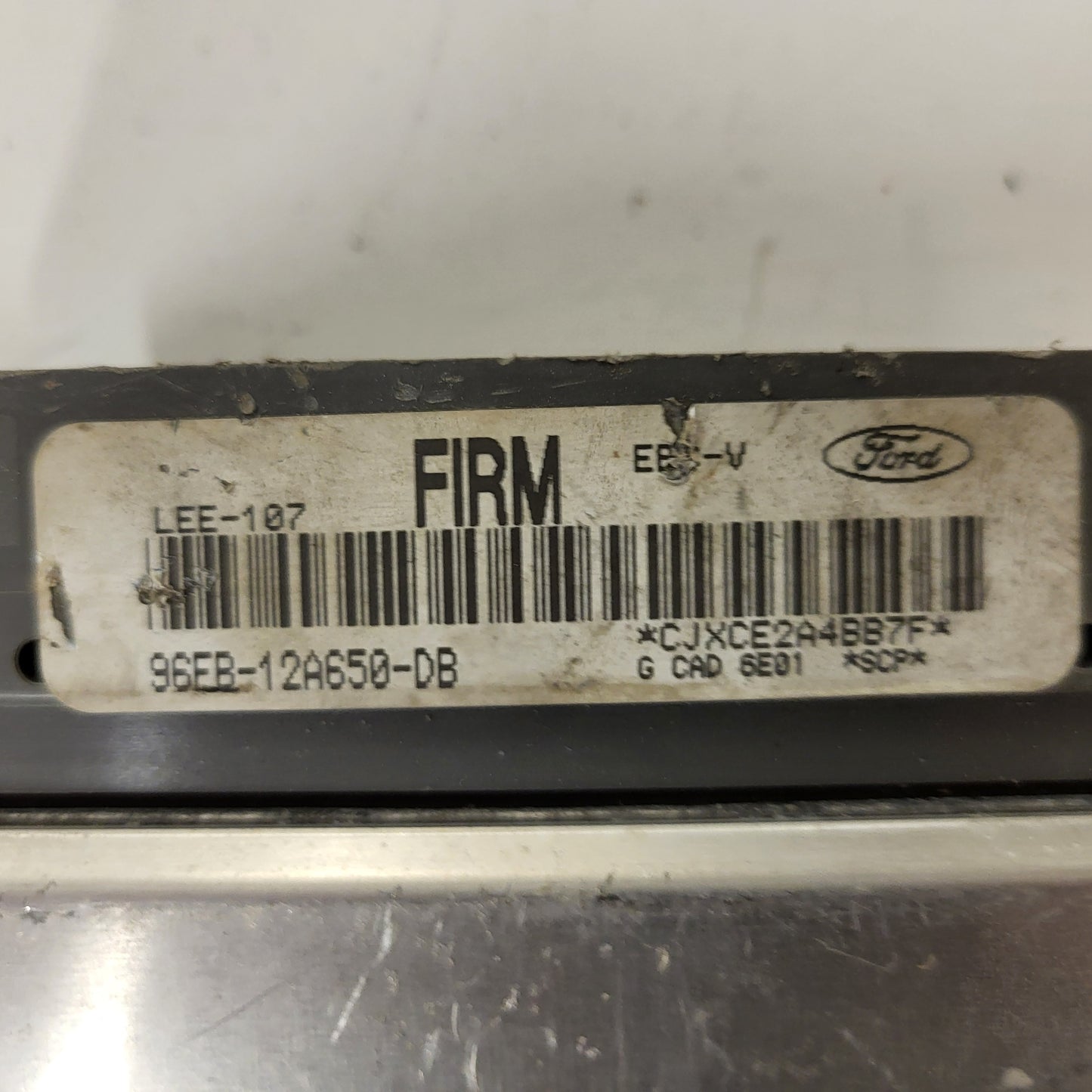 Ford ECU / FIRM / 96FB-12A650-DB / 96FB12A650DB / LEE-107 / EEC-V