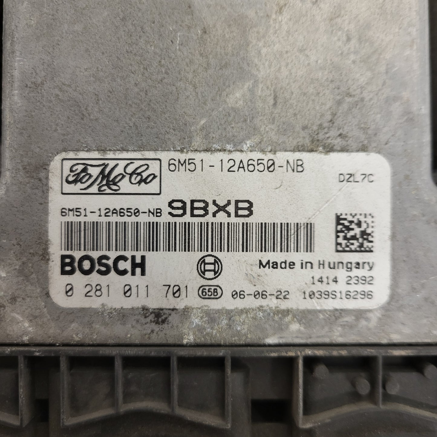 FORD ECU / 0281011701 / 6M51-12A650-NB / 9BXB / 1039S16296 / BOSCH