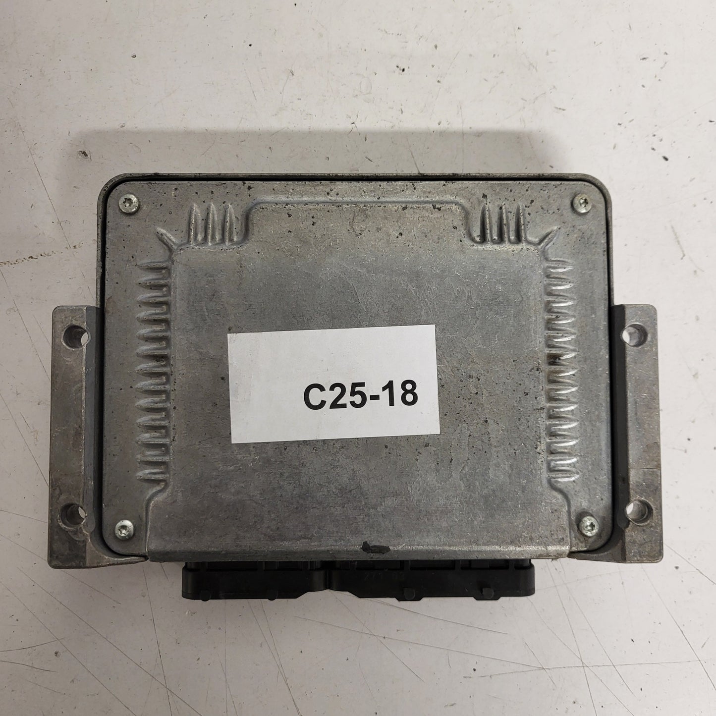 FIAT DOBLO ECU / 0281011499 / 55198484 / BOSCH