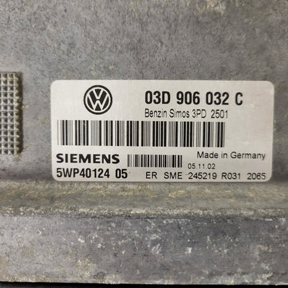 VW POLO ECU / 03D906032C / SIMOS 3PD / 5WP40124 05 / SIEMENS