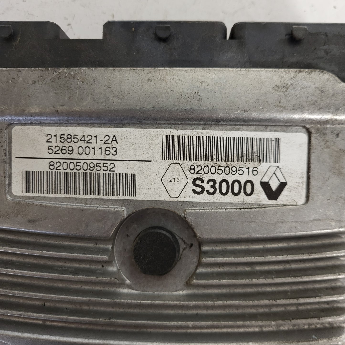RENAULT ECU / 21585421-2A / 8200509552 / 8200509516 / S3000