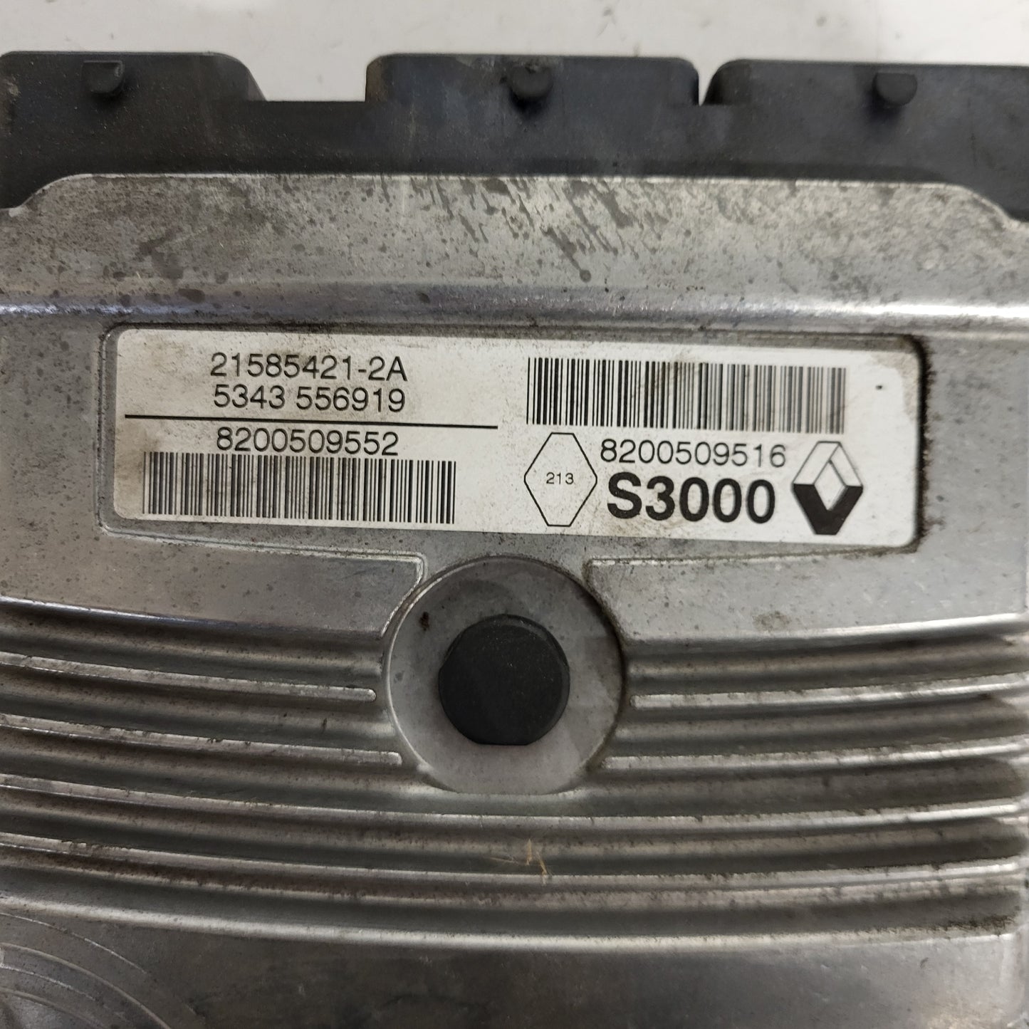 RENAULT ECU / 21585421-2A / 8200509552 / 8200509516 / S3000