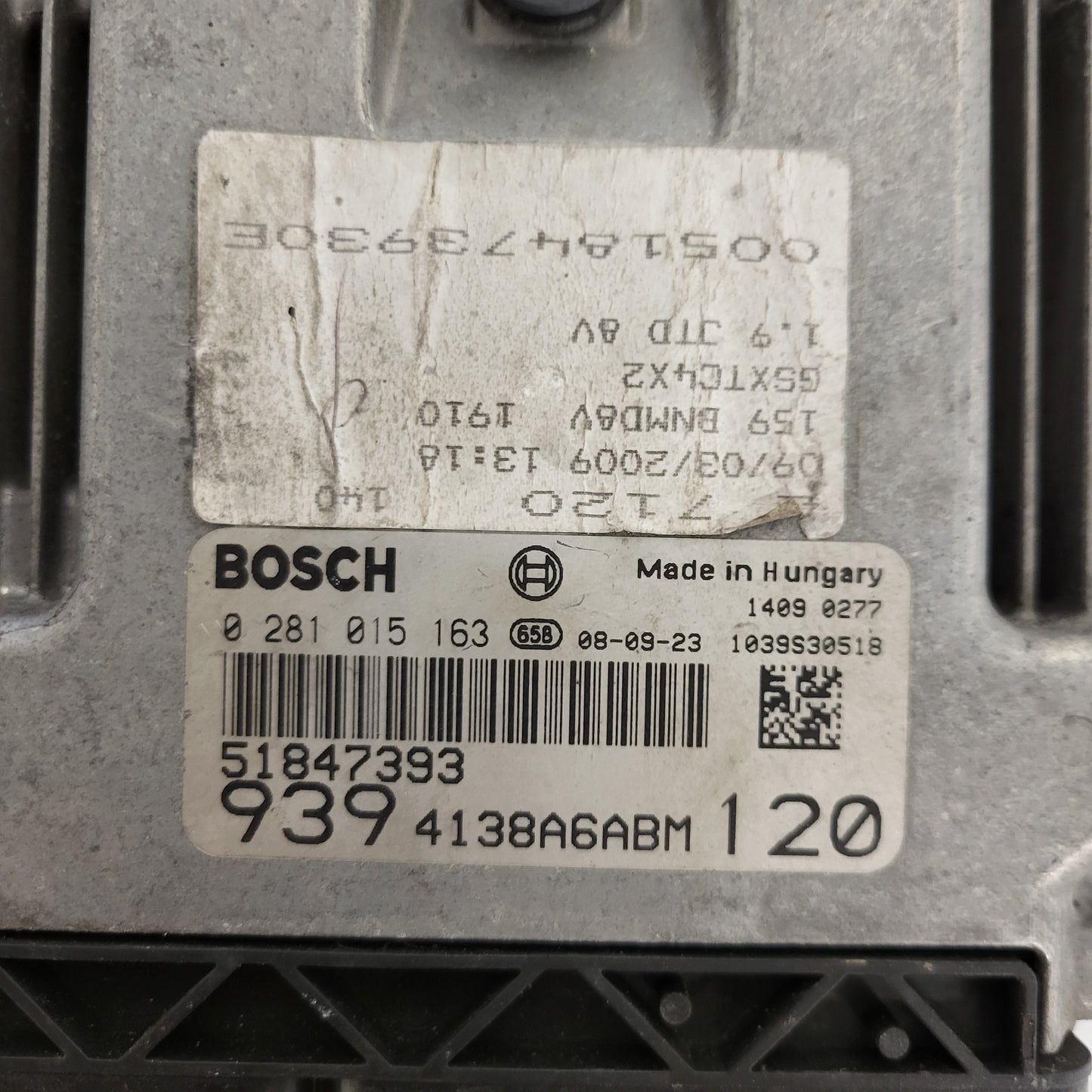 ALFA ROMEO 159 1.9 ECU / 0281015163 / 51847393 / BOSCH