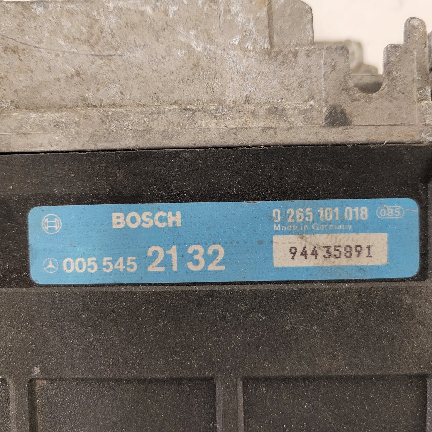 Mercedes ABS ECU / 0265101018 / 005452132 / BOSCH