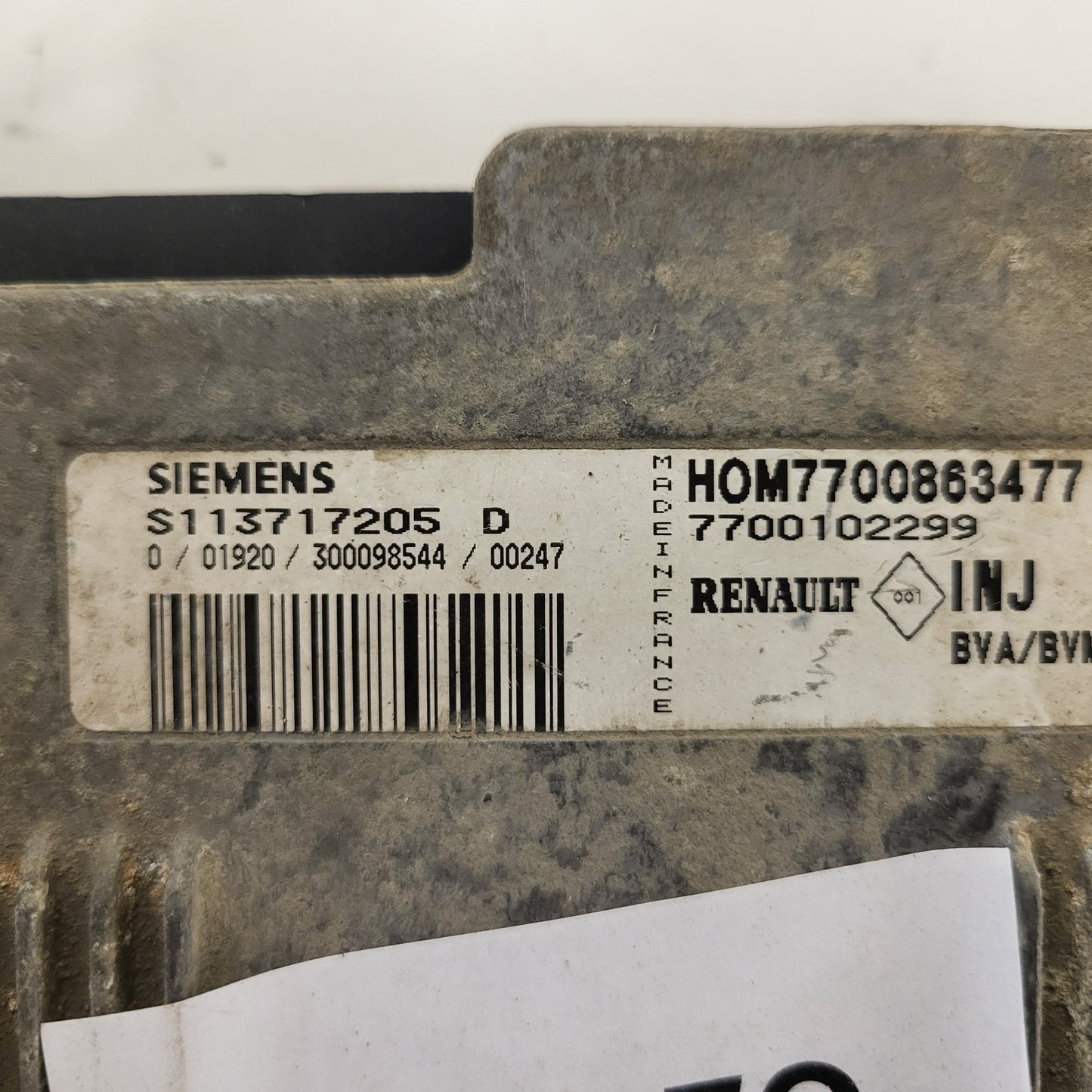 Renault Laguna ECU / S113717205D / HOM7700863477 / 7700102299 / SIEMENS
