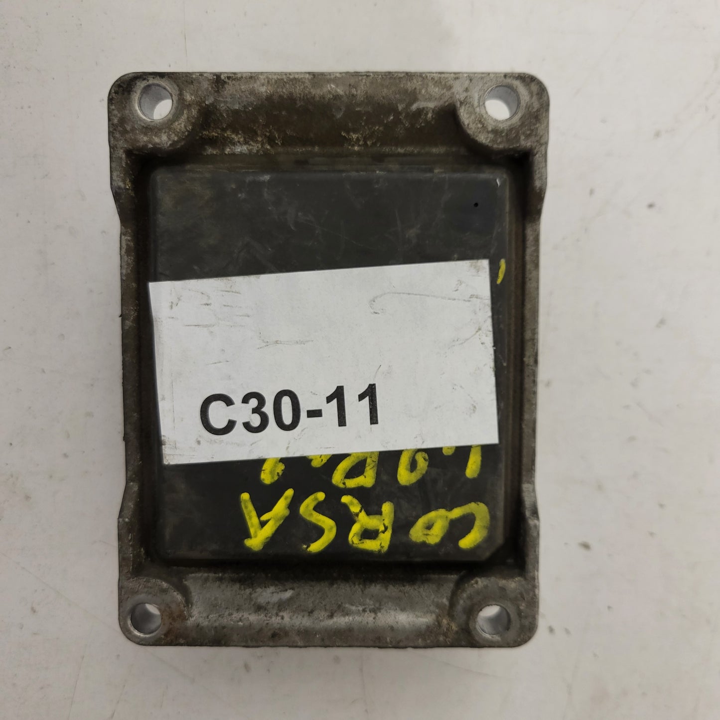 OPEL CORSA ECU / 0261206074 / 09115112 / BZ / BOSCH