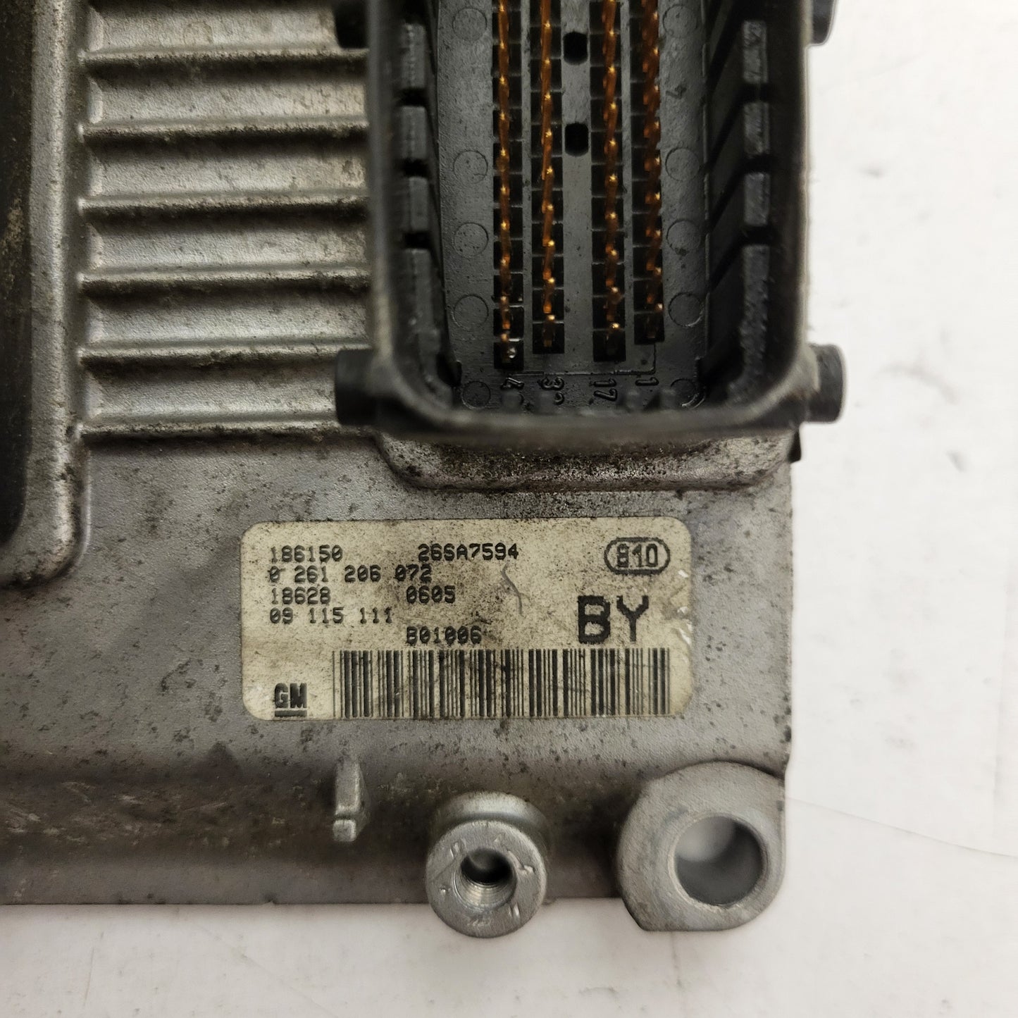 OPEL CORSA ECU / 0261206072 / 09115111 / BY / BOSCH