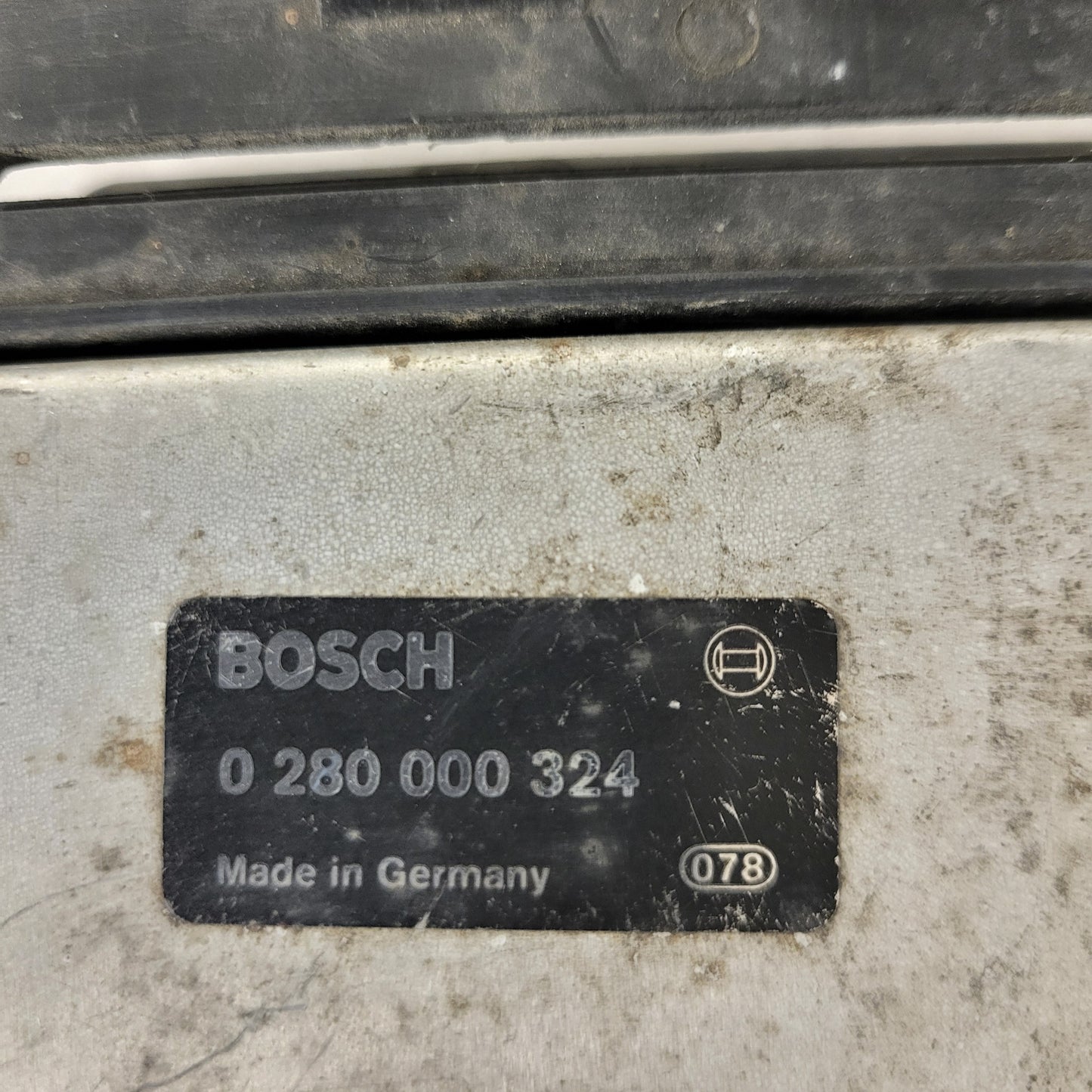 FIAT LANCIA CROMA THEMA ECU / 0280000324 / BOSCH