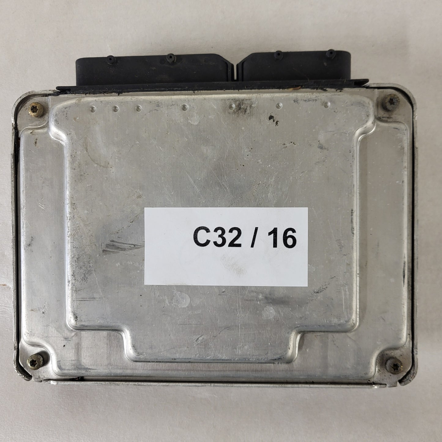 Audi VW ECU / 4Z7907401B / 0281010897 / EDC15VM+ / 28SA5382 / BOSCH