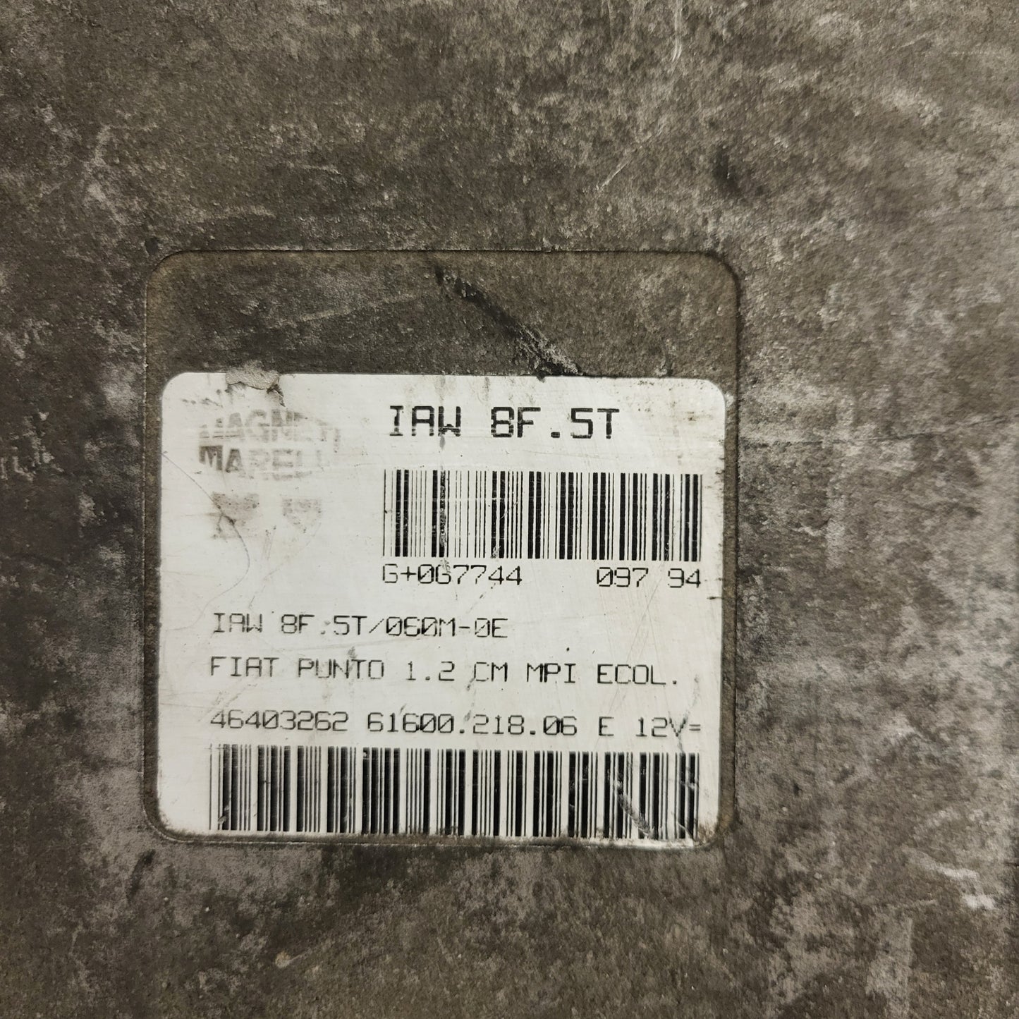 FIAT PUNTO MK1 ECU / IAW 8F.5T / 46403262 / 61600.218.06 / MAGNETI MARELLI