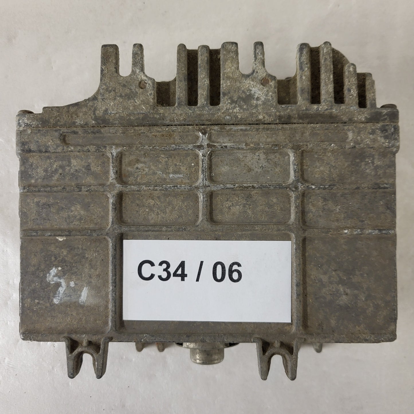 VOLKSWAGEN POLO 6N ECU / 0261204593 / 6K0906027E / BOSCH