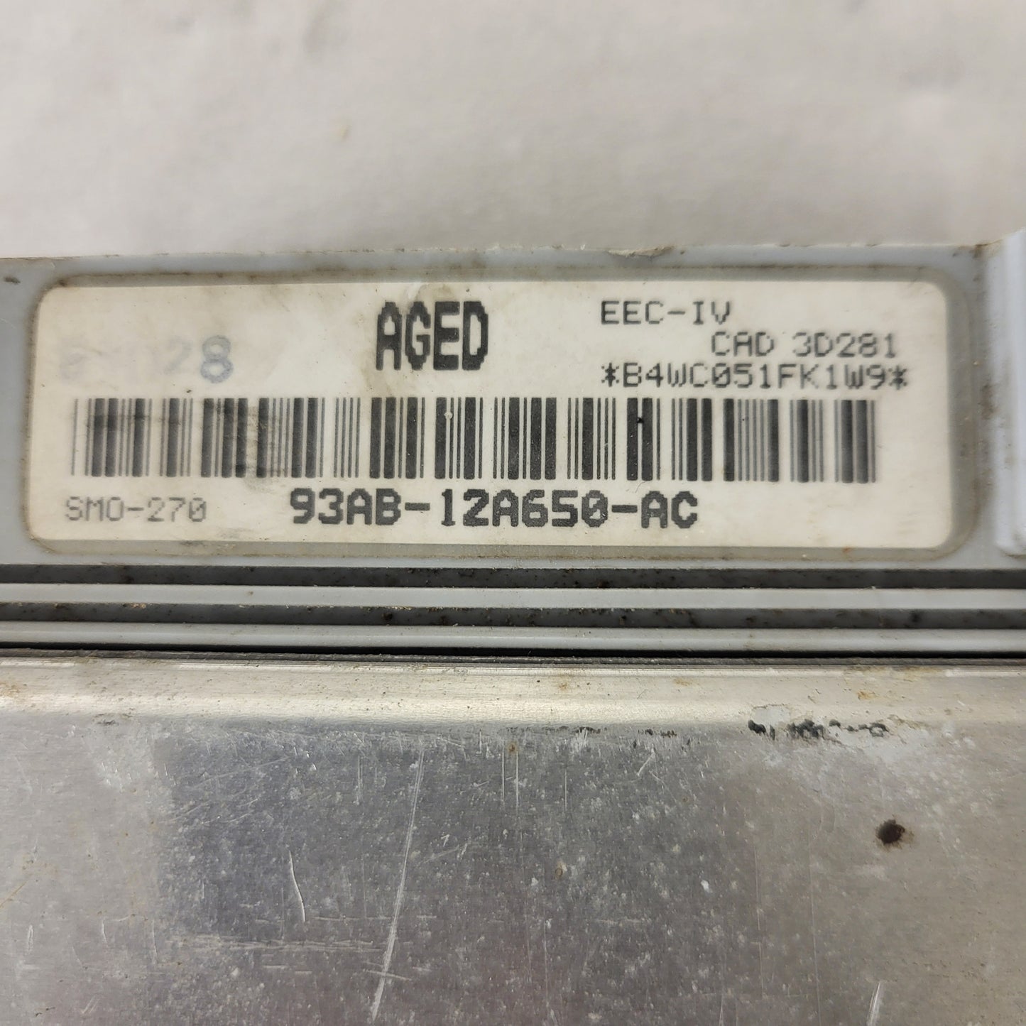 Ford Escort ECU / 93AB-12A650-AC / AGED / SMO-270 / EEC-IV