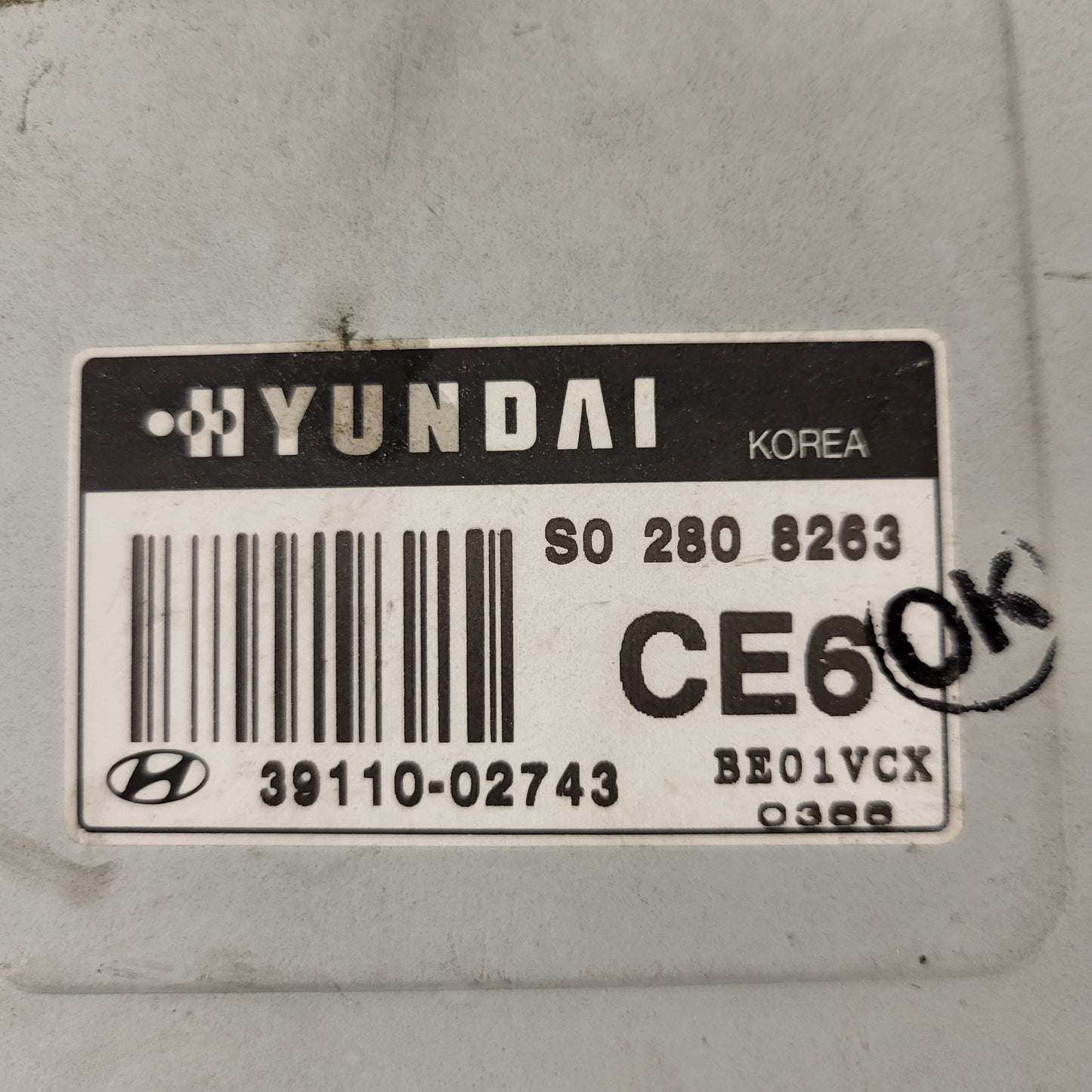 Hyundai ECU / 39110-02743 / S02808263 / CE6