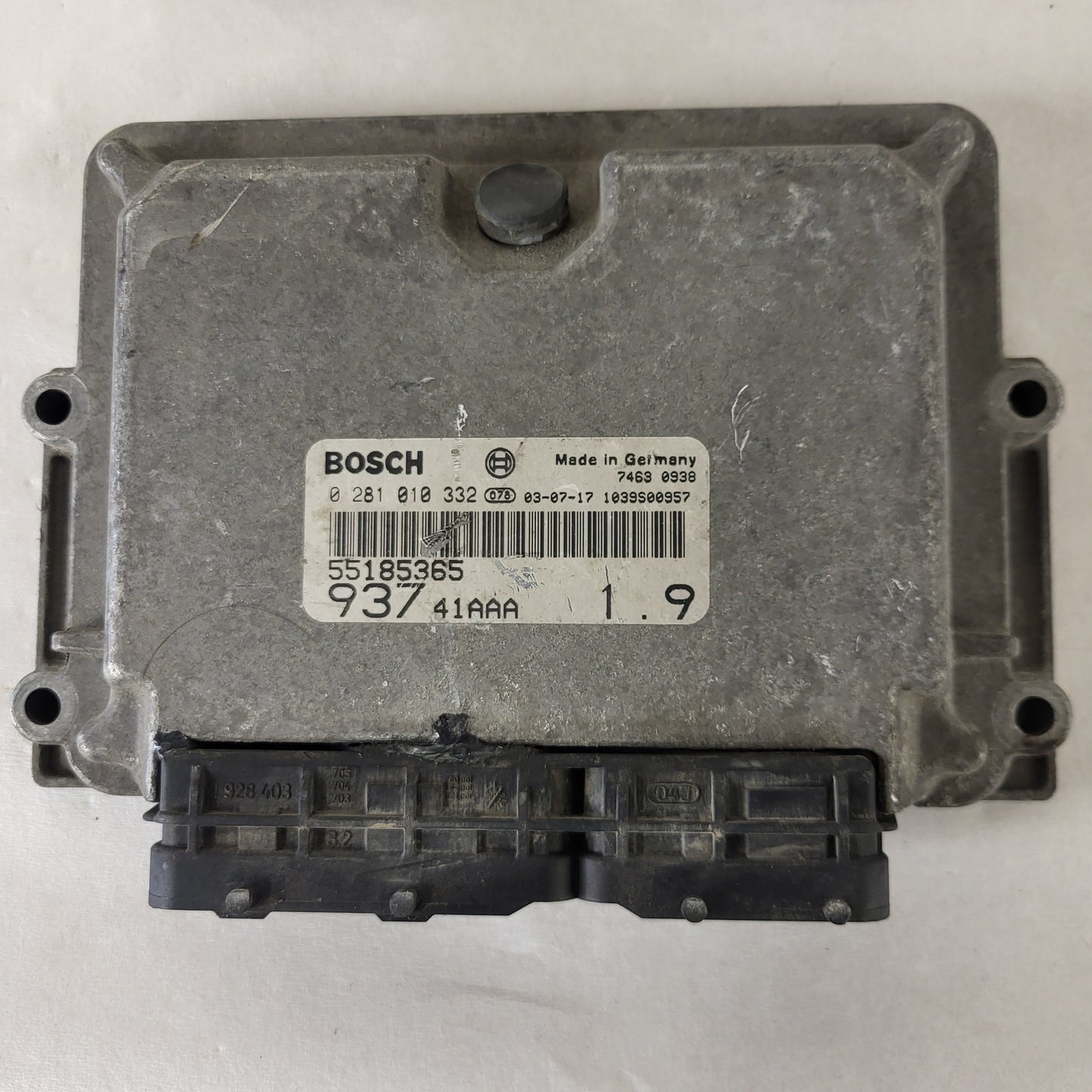 ALFA 147 ECU / 0281010332 / 55185365 / BOSCH