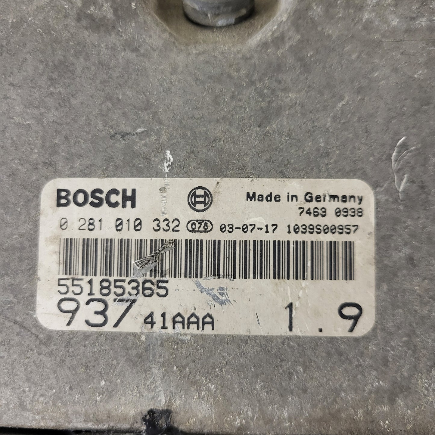 ALFA 147 ECU / 0281010332 / 55185365 / BOSCH