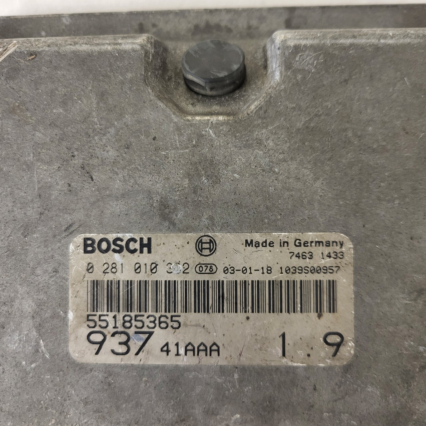 ALFA 147 ECU / 0281010332 / 55185365 / BOSCH