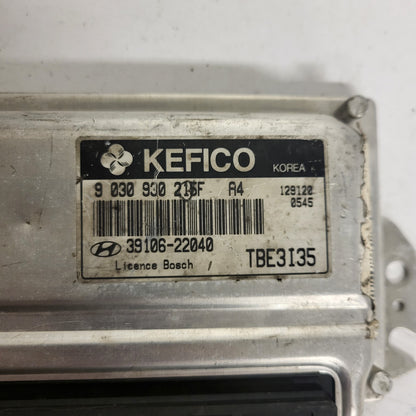 HYUNDAI GETZ ECU / 39106-22040 / 9030930215F / TBE3I35  / KEFICO - C34-22 - 2
