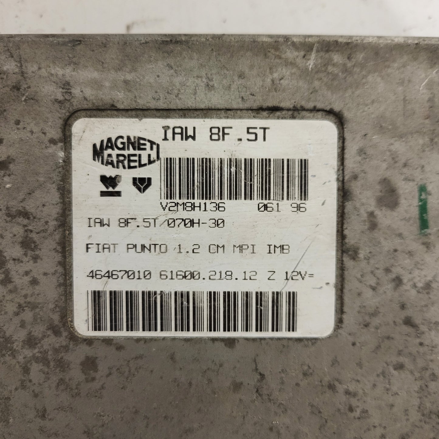 FIAT PUNTO 1.2 ECU / IAW 8F.5T / 46467010 / 61600.218.12 / MAGNETI MARELLI