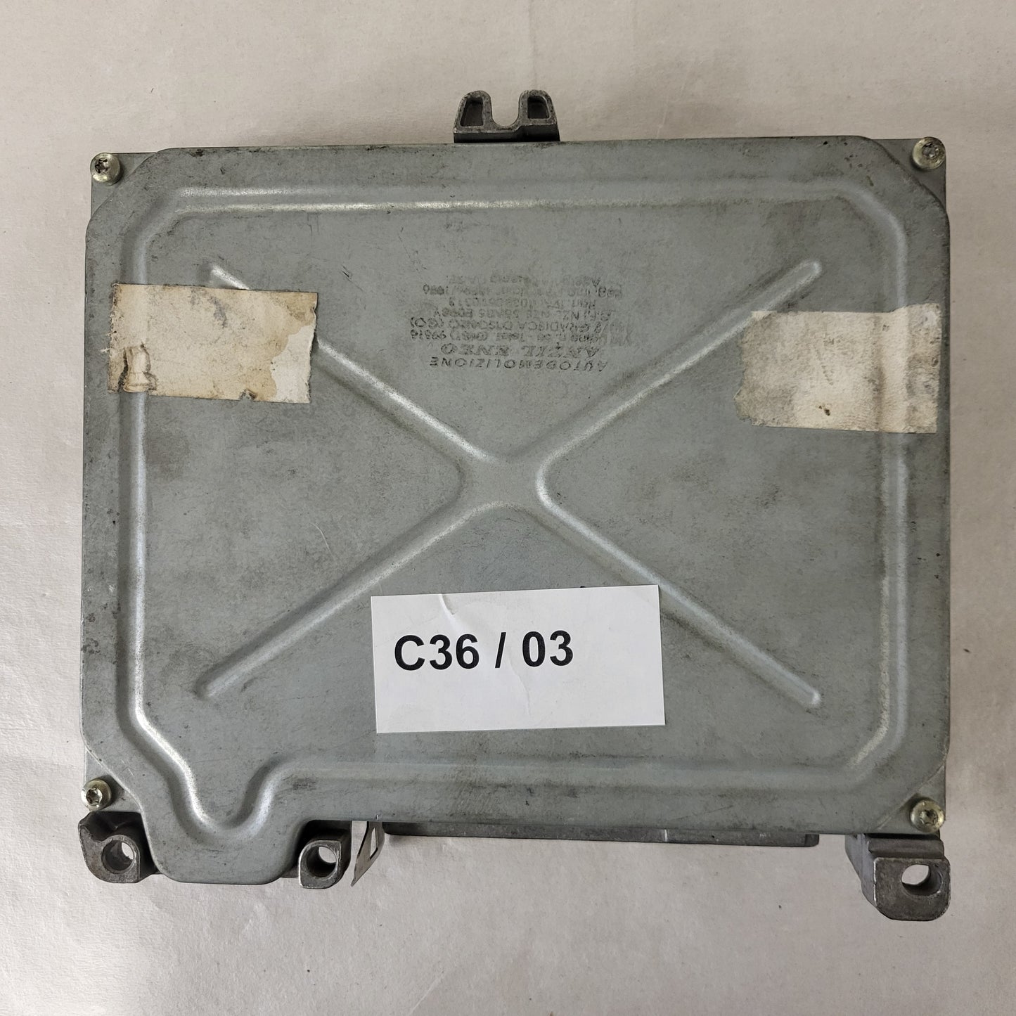 RENAULT ECU / S111718105A / S111718105 / HOM7700749946 / 7700867289 / SIEMENS