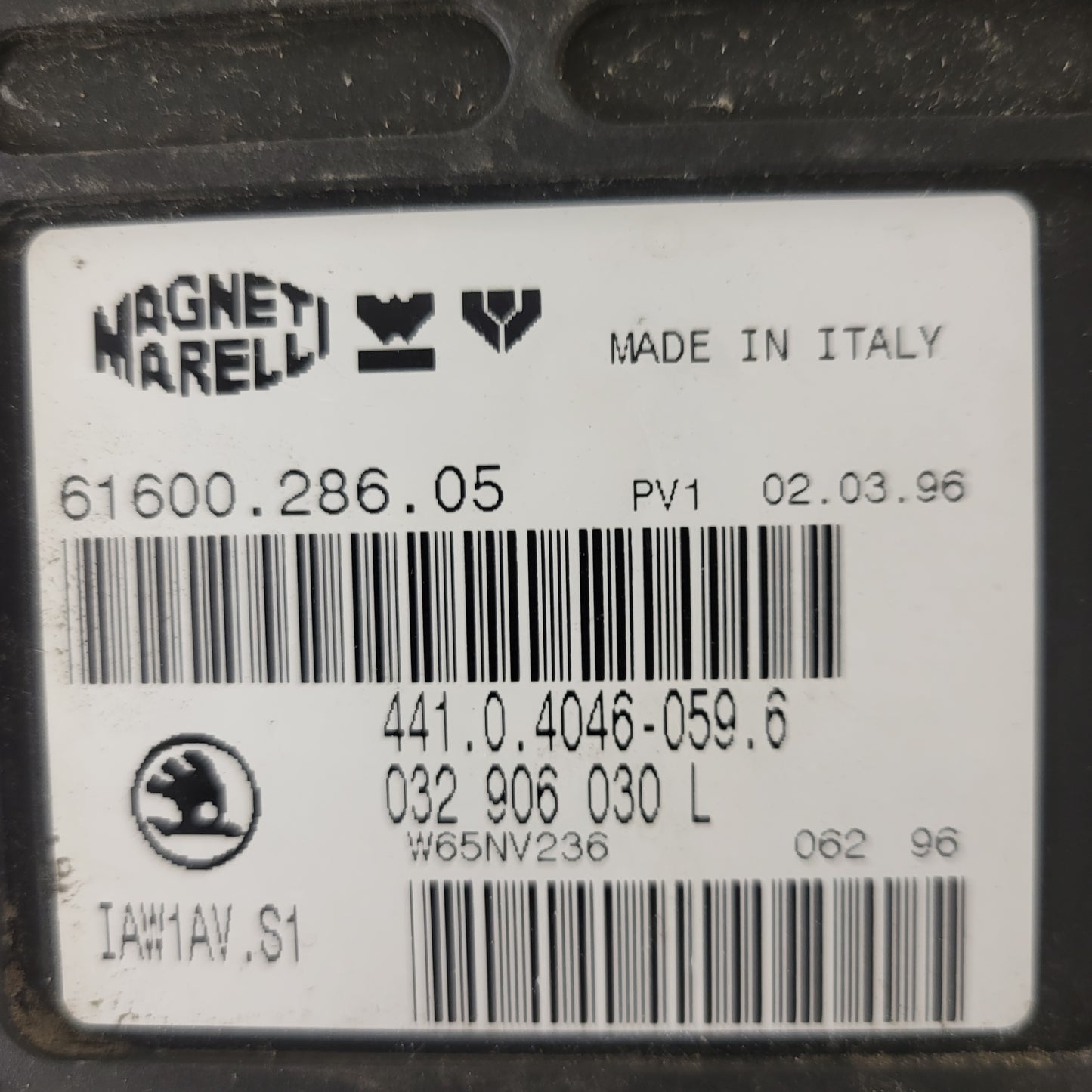 ŠKODA FELICIA ECU / 032906030L / IAW 1AV.S1 / 61600.286.05 / MAGNETI MARELLI