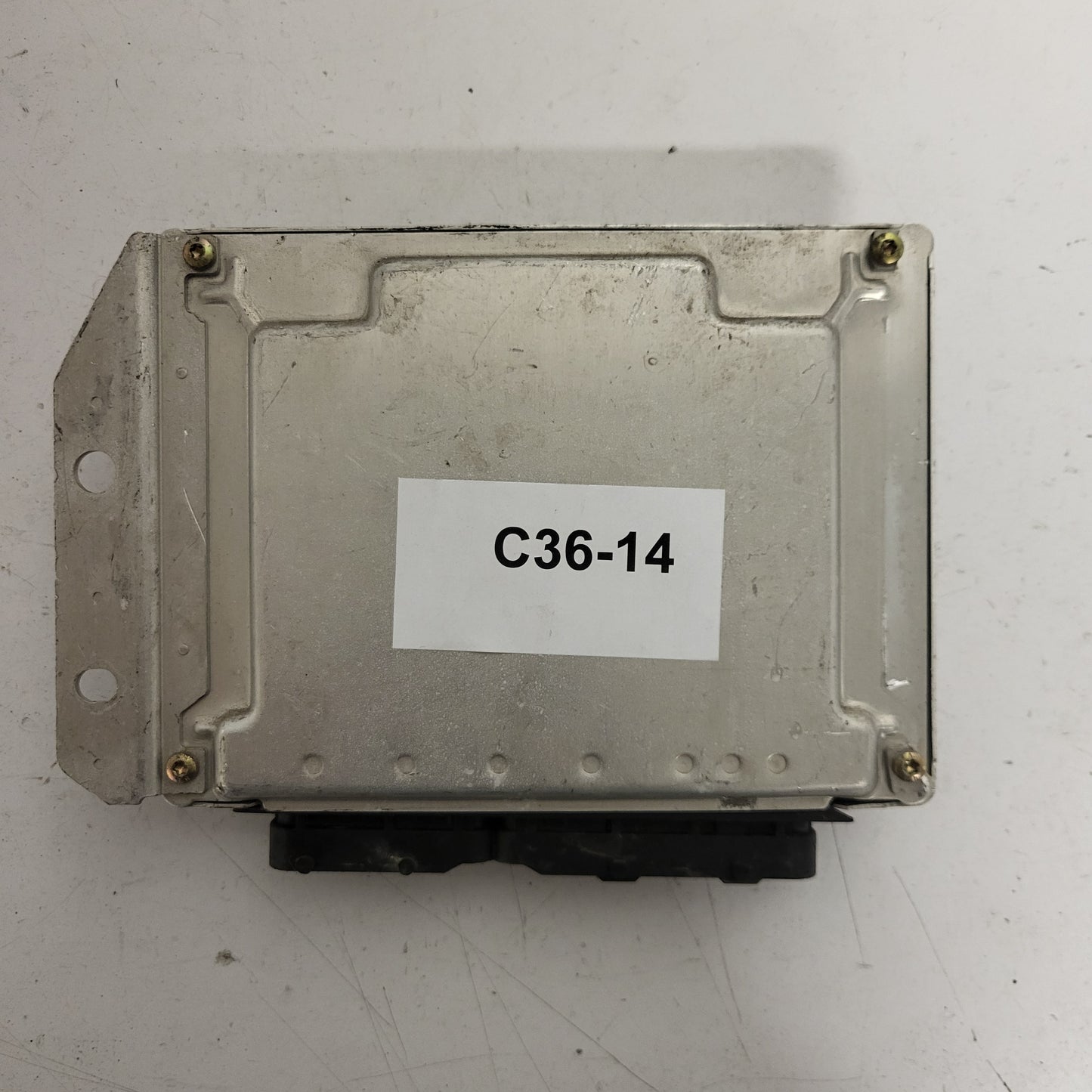 HYUNDAI GETZ ECU / 0281011260 / 39101-27711 / BOSCH