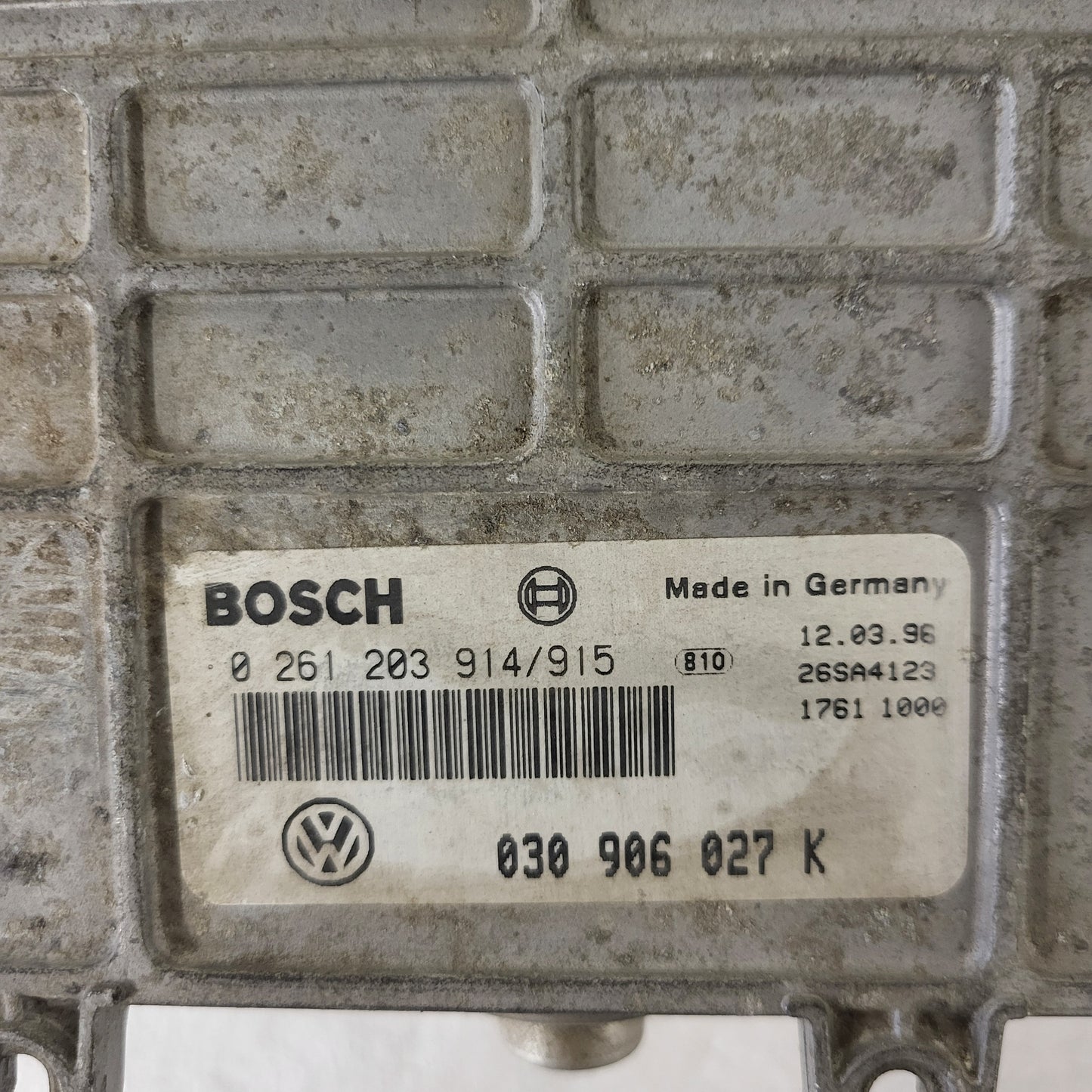 VW POLO 6N ECU / 030906027K / 0261203914/915 / BOSCH