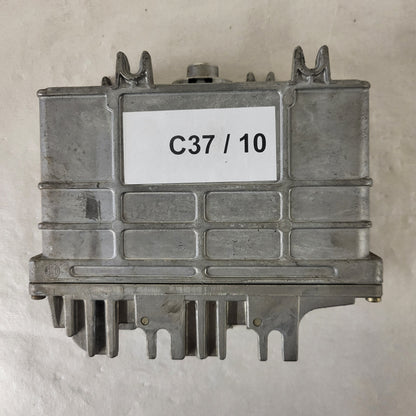 VW POLO 6N ECU / 030906027K / 0261203914/915 / BOSCH