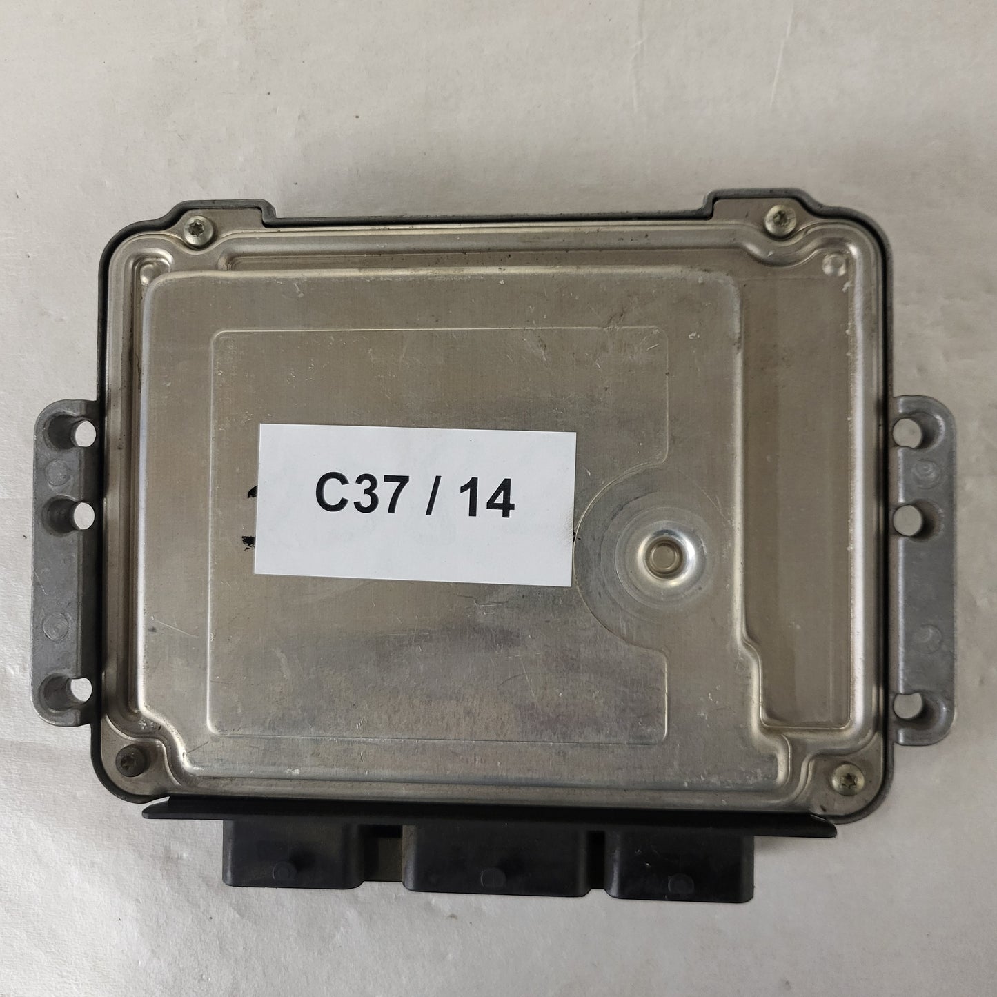 Renault Megane 1.9 DCI ECU / 0281011276 / 8200305678 / 8200304606 / BOSCH