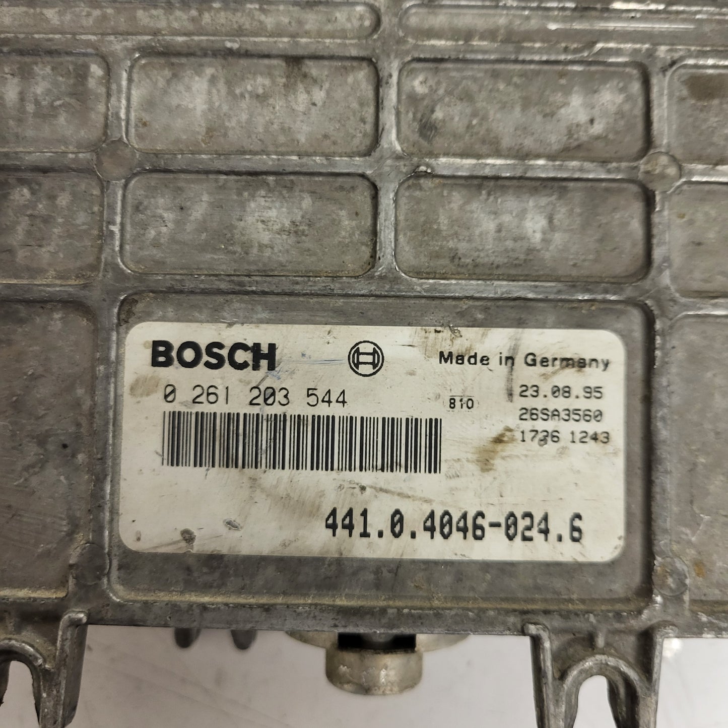 VW ECU / 0261203544 / 441.0.4046-024.6 / 26SA3560 / BOSCH