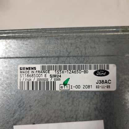 FORD FIESTA ECU / S118685001E / 1S5X-12A650-BD / SIM24 / SIEMENS