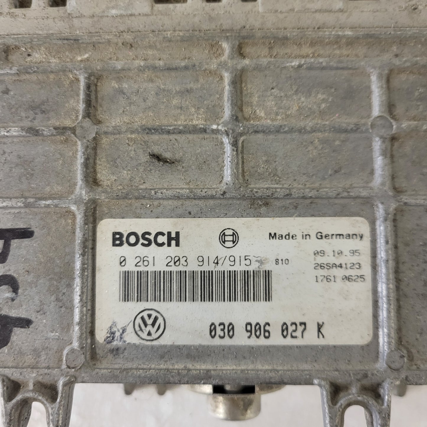 VW POLO 6N ECU / 030906027K / 0261203914/915 / BOSCH